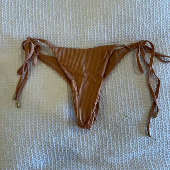 Monday Swimwear - Palma Thong - Size small - Picture 1 of 7